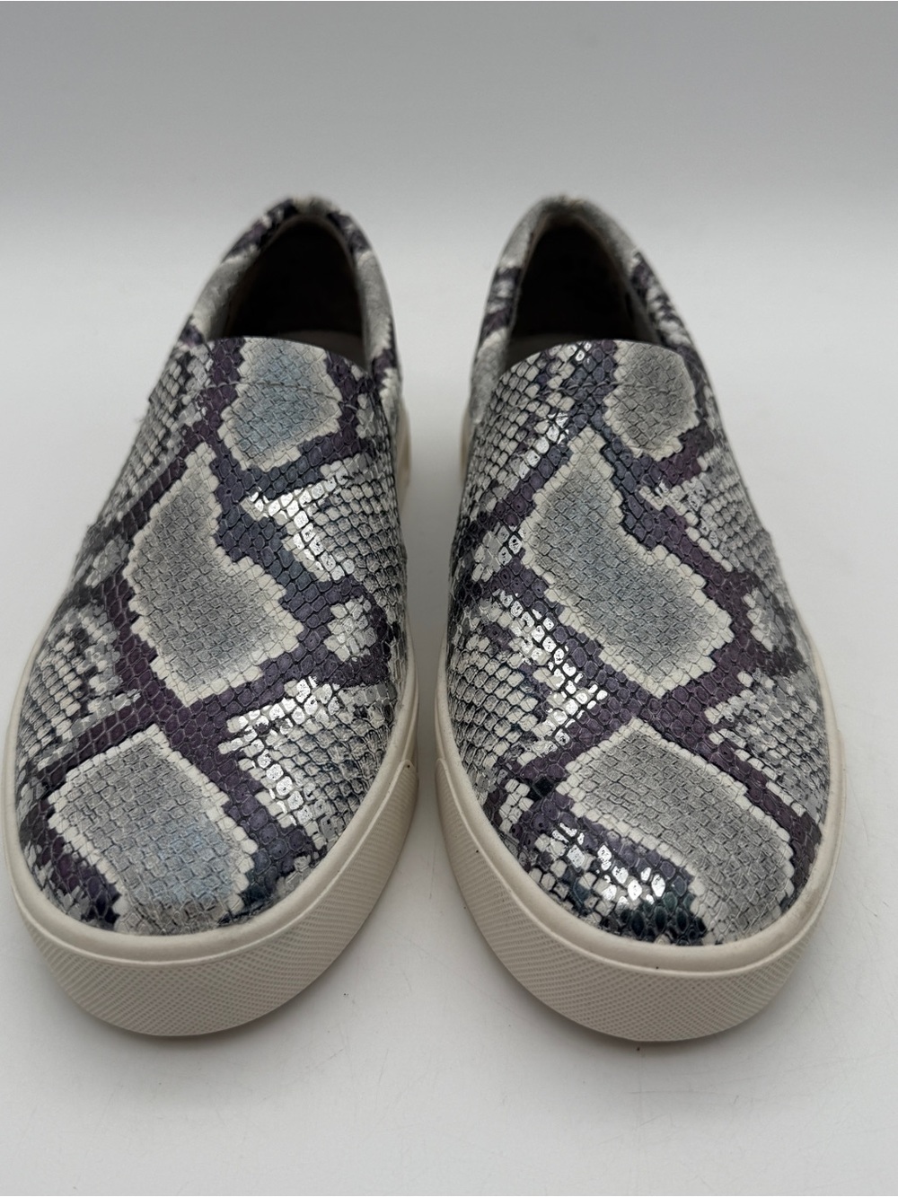NEW Naturalizer Vivienne Ballet Flats Shoes Womens Size 7 Gray Blue Snake Print
